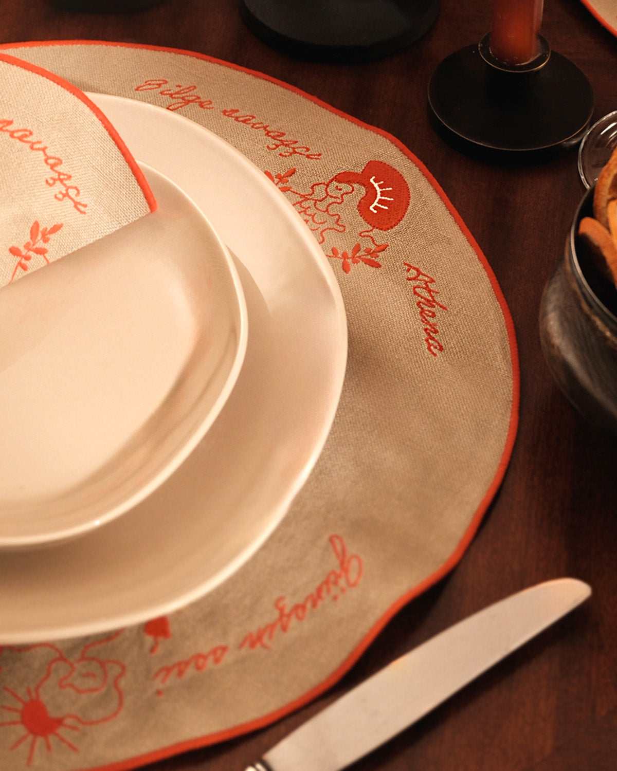 Bilge Üçlü - Taş